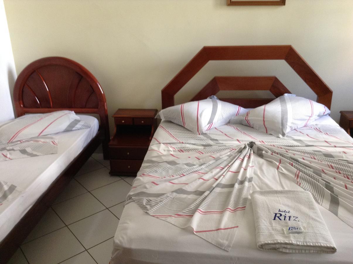 Ritz Hotel 산토스 외부 사진